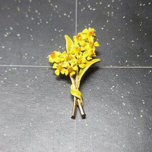 Vintage Bouquet of Yellow Flowers Brooch by ART